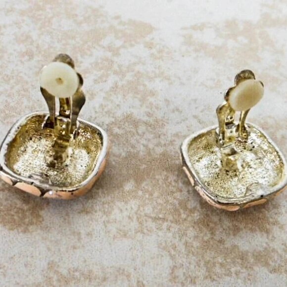 Vintage Glitter Enamel Clip On Earrings Gold Tone - Picture 5 of 6